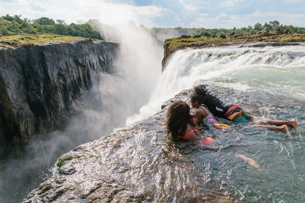 Devils Pool Victoria Falls: The Ultimate Guide to Swimming on the Edge