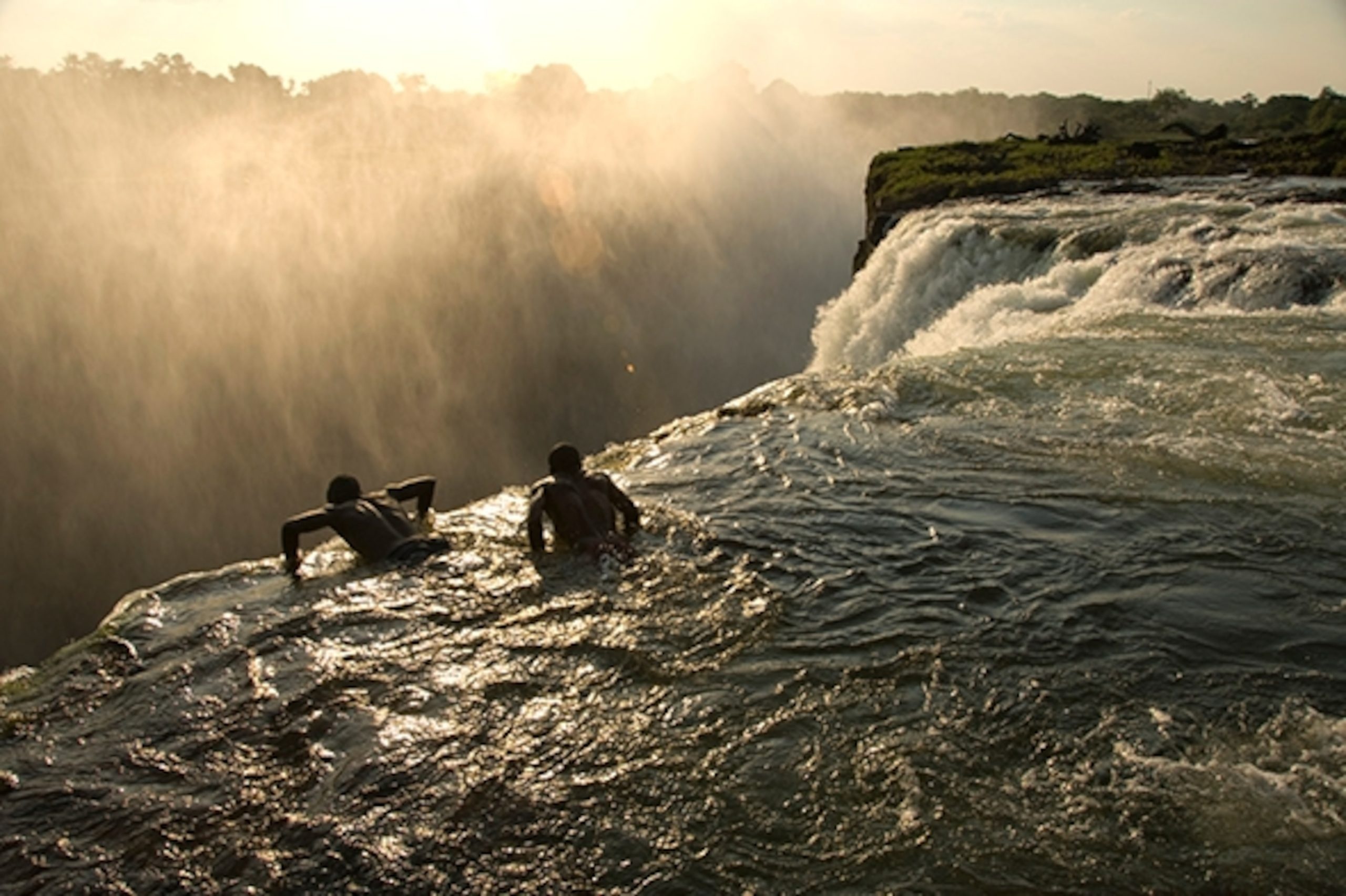 Victoria Falls Safety Guide: Everything Travelers Need to Know in 2025